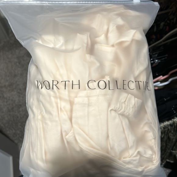 Harper Cru Long Sleeve Off-Shoulder Maxi Dress in Cream XL - Picture 5 of 5